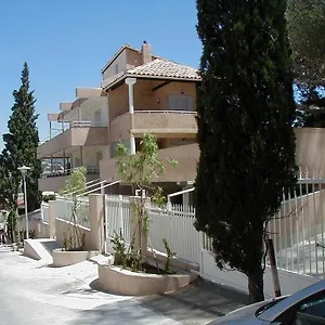 https://residence-ermitage.fr-provencehotel.com